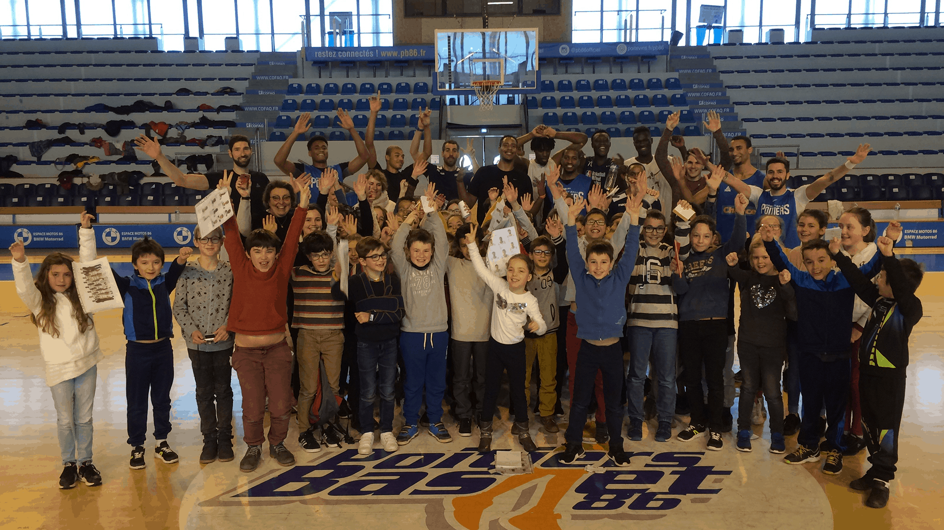 Découverte du métier de joueur professionnel pour une école de Neuville de Poitou