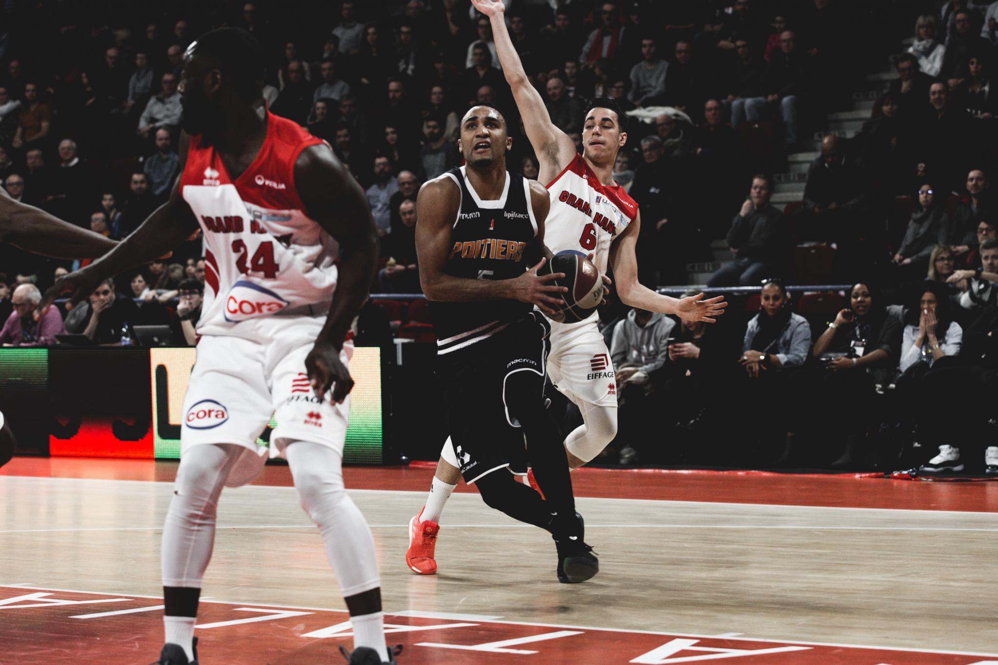 Poitiers était tout proche