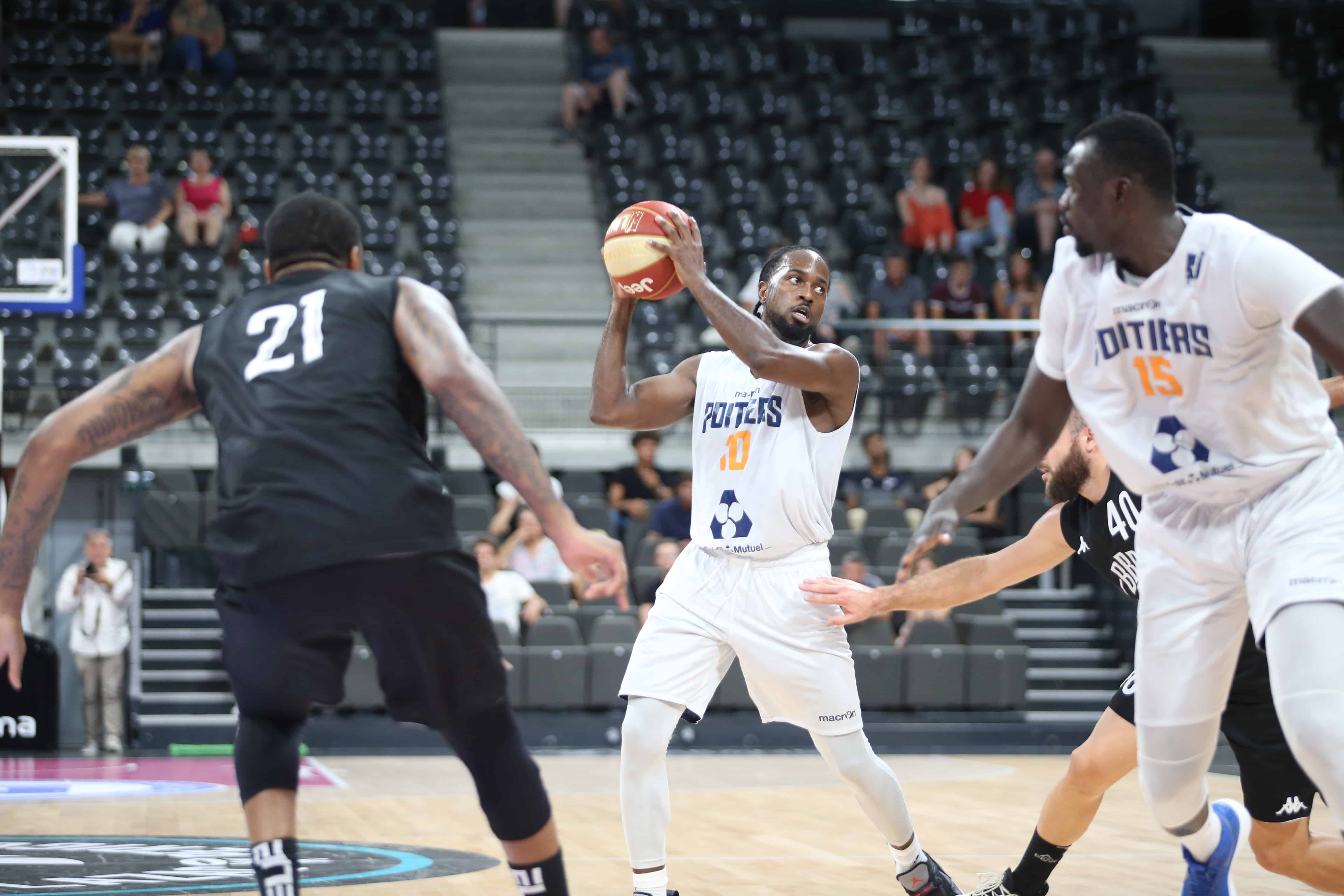 Poitiers s&rsquo;incline contre Boulazac