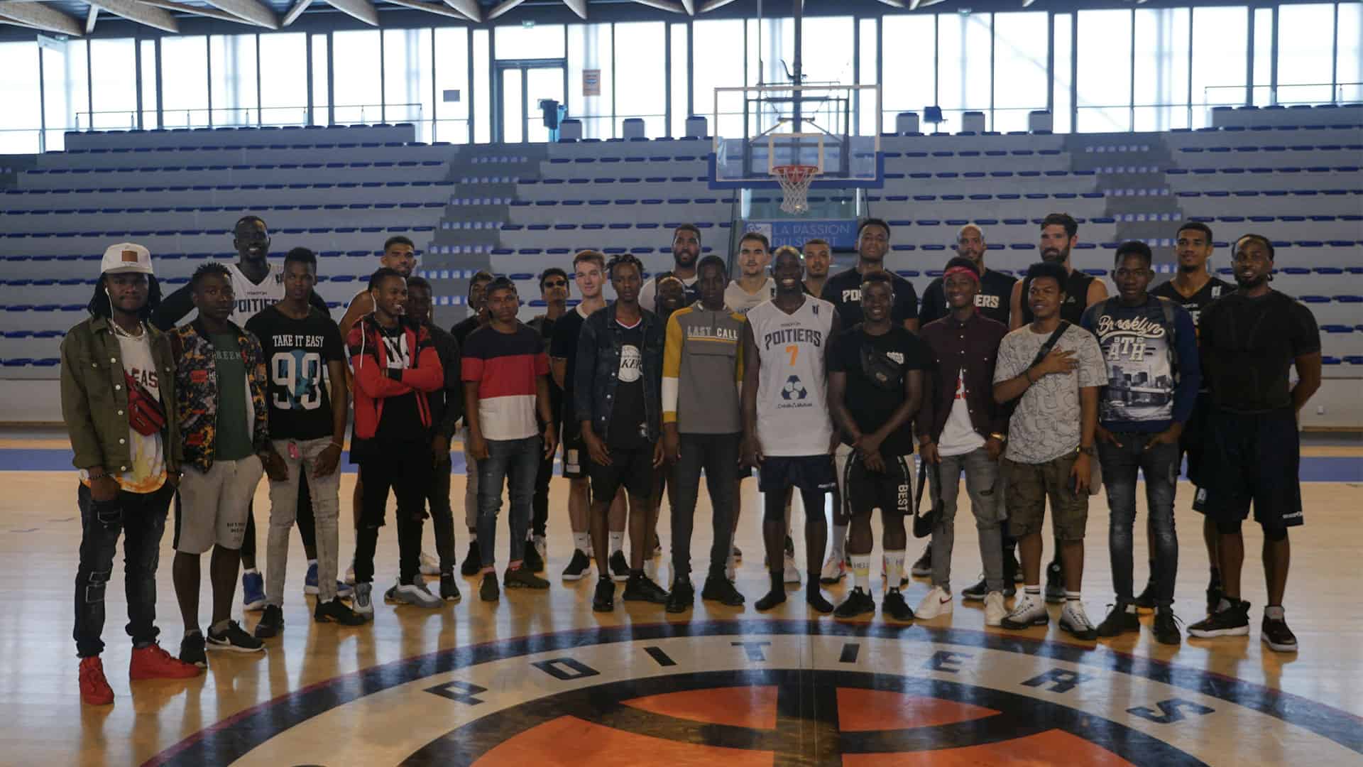 Moment de partage avec des jeunes migrants