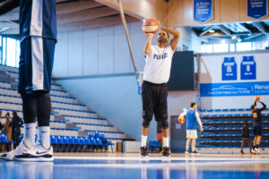 ubilla-_0002_P1660021