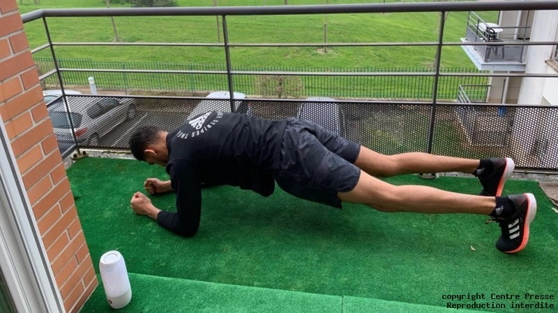 « Je fais avec les moyens du bord »