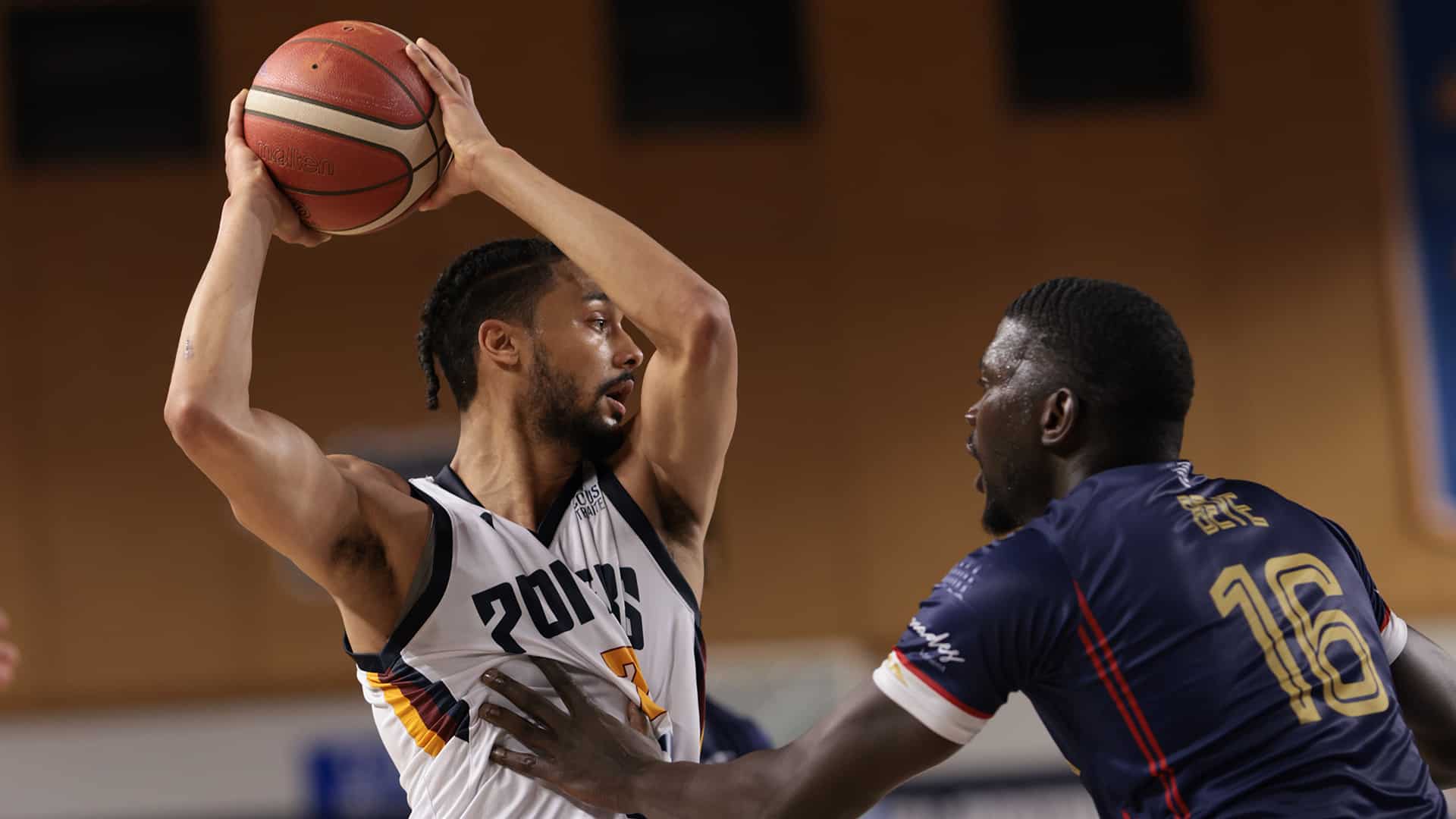 Le PB passe en quart