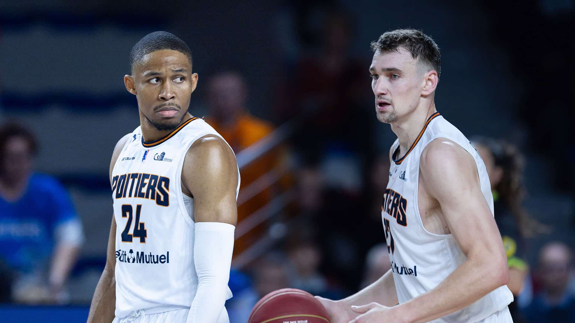 Ivan RAMLJAK et Andy CLEAVES absents de la rencontre de ce soir.