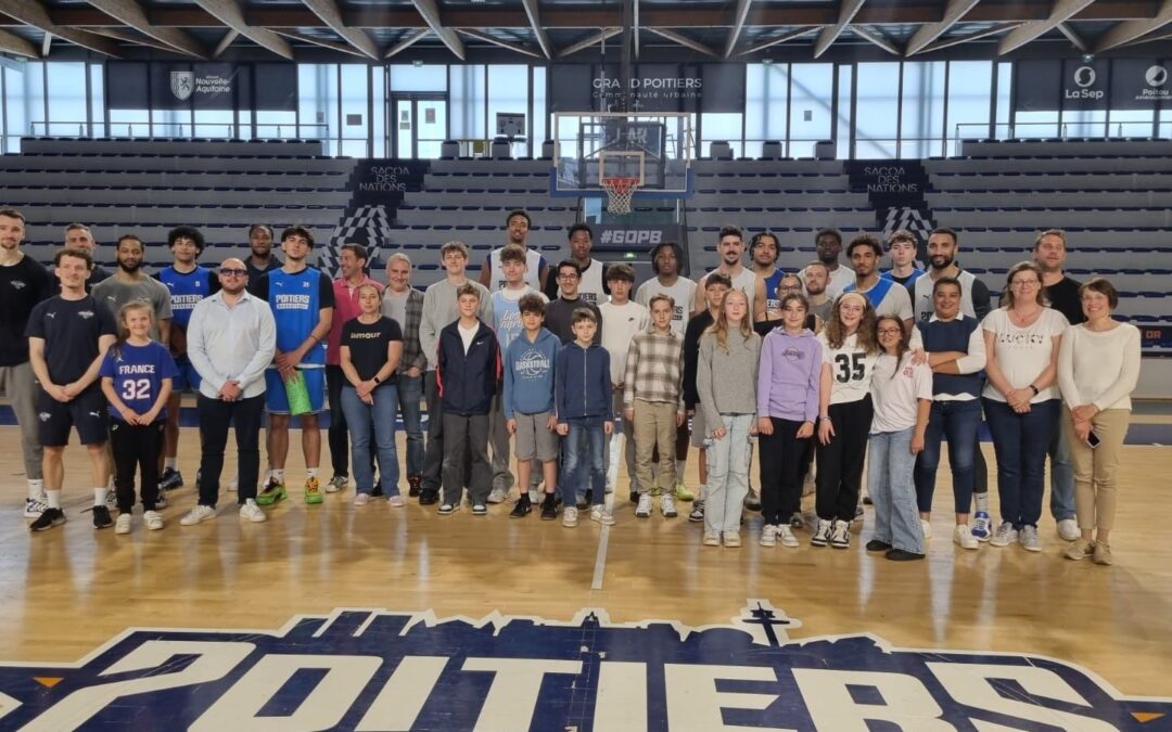 Immersion aux côtés des pros : une découverte pour Val Vert Basket