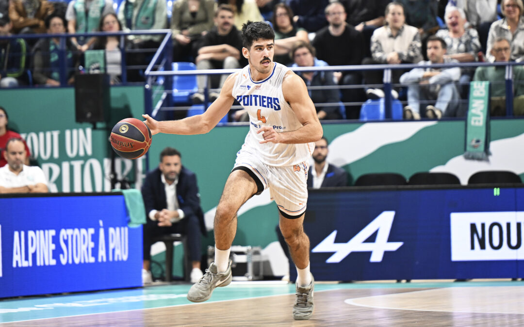 Victoire à Pau au bout du suspense (79-80)